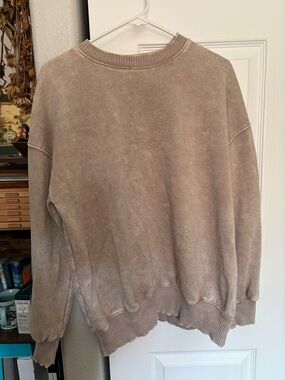 Zenana Outfitters Washed Taupe Crewneck Sweatshirt